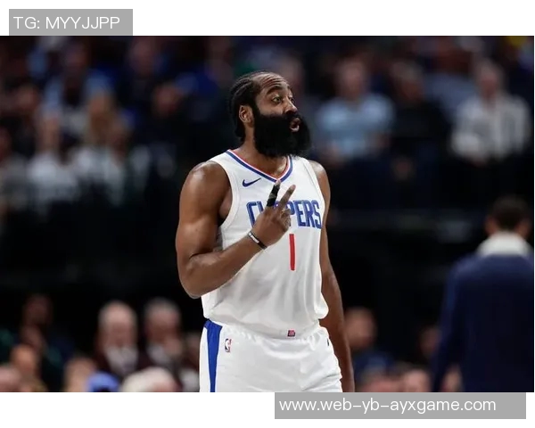 小里认为哈登应获双MVP库里与字母哥的荣誉应归他一份